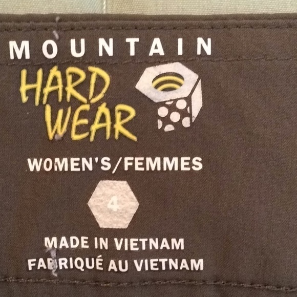 Mountain Hardwear Short Hiking Pants, Size 4, Army Green. - Picture 3 of 4